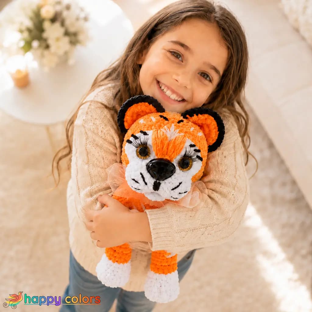 Rizhko – A Hand-Crocheted Tiger with a Big Smile